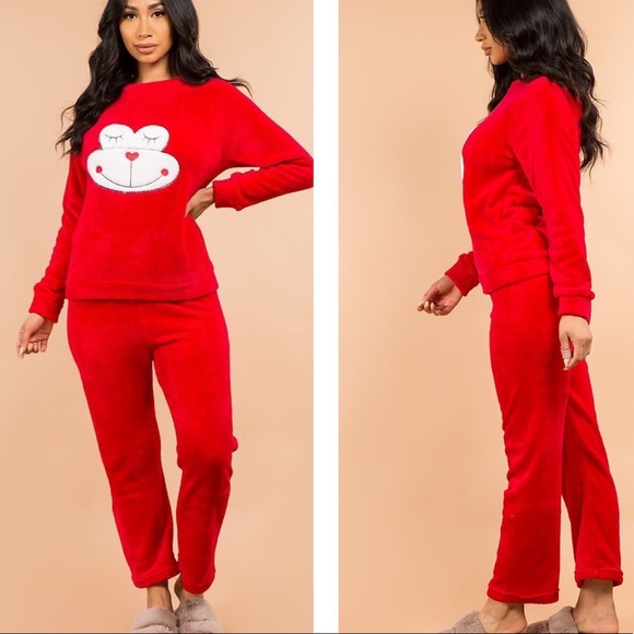 Son Paises Other - Red Plush Monkey Two Piece Pajama Set NWT Size Small